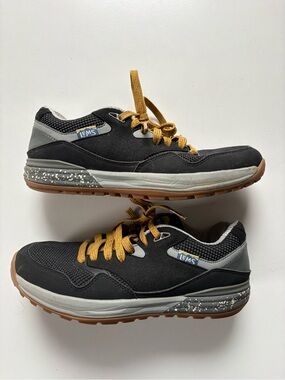 LEMS TRAILHEAD HIKING SHOE 7.5B